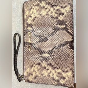 Michael Kors wristlet